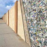 Americký startup vyrába stavebné bloky z plastového odpadu