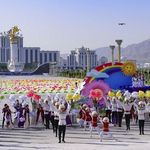 Turkménsko vybudovalo na počesť bývalého prezidenta futuristické mesto